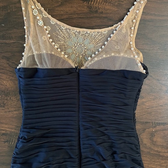 Adrianna Papell Navy Blue Formal Beaded Illusion Neckline Formal Dress size 4 - Picture 4 of 5